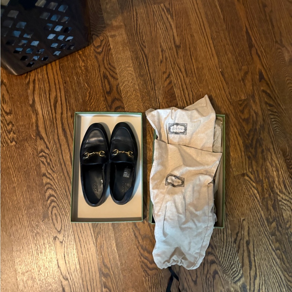 Black Gucci Loafers size 6.5! (36.5)